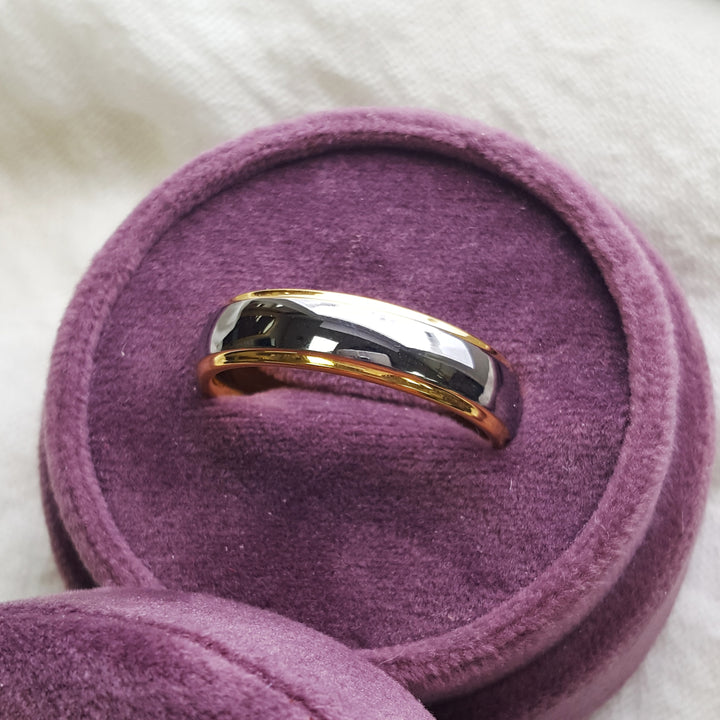 Men's Sleek Two-Tone Wedding Band
