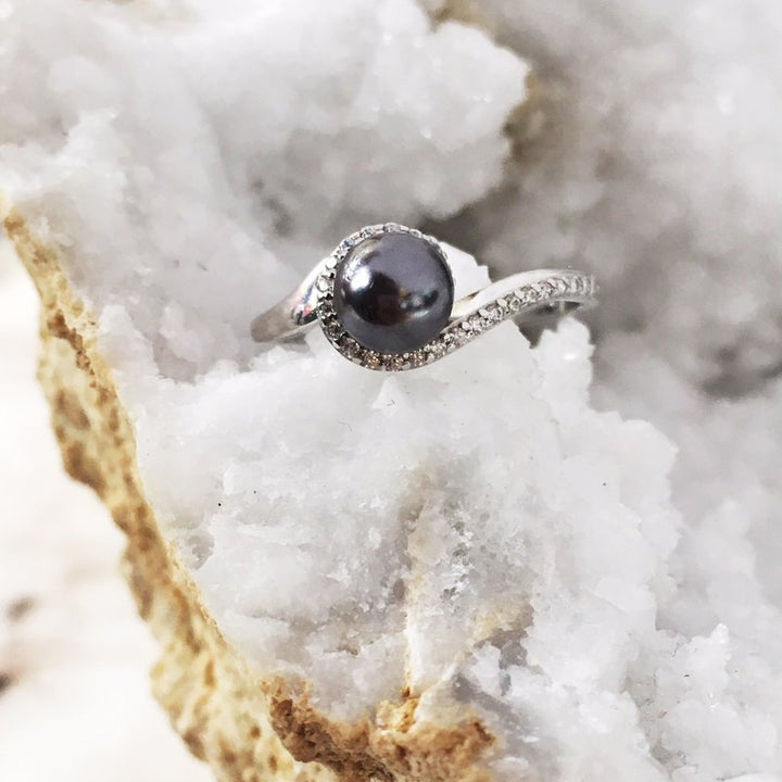 Sami Fine Jewelry Black Pearl Swirl Ring