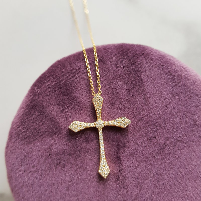 14ky Diamond Vintage Celtic Cross Pendant - Main Image