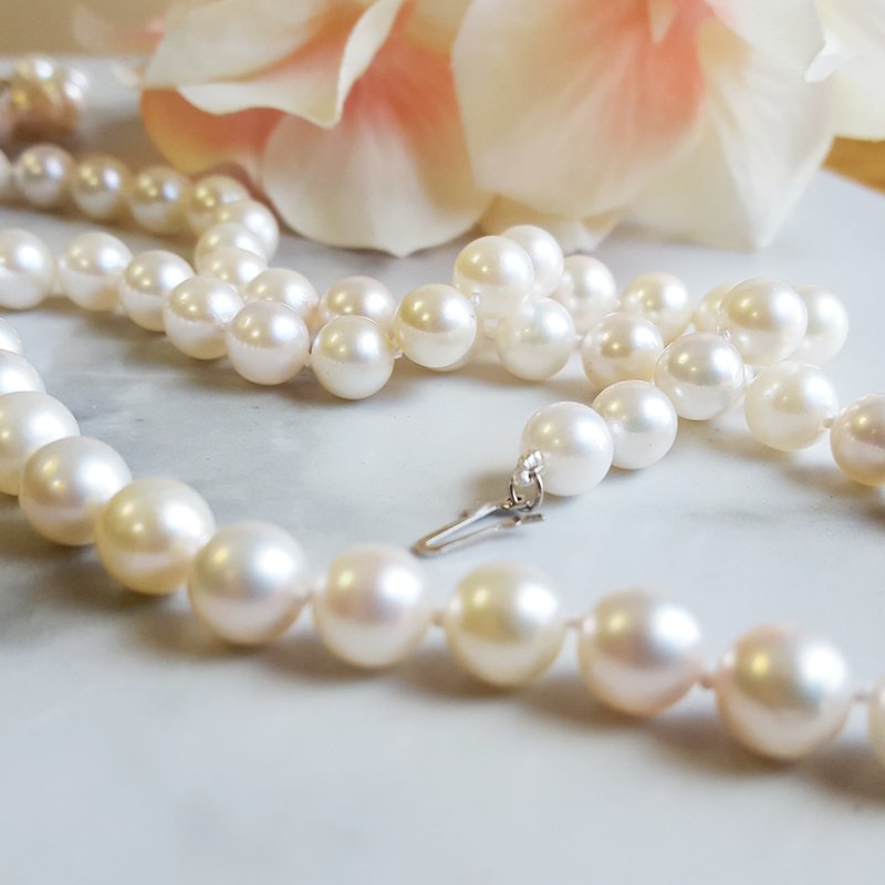 Time to Shine, Pearls of the Sea!