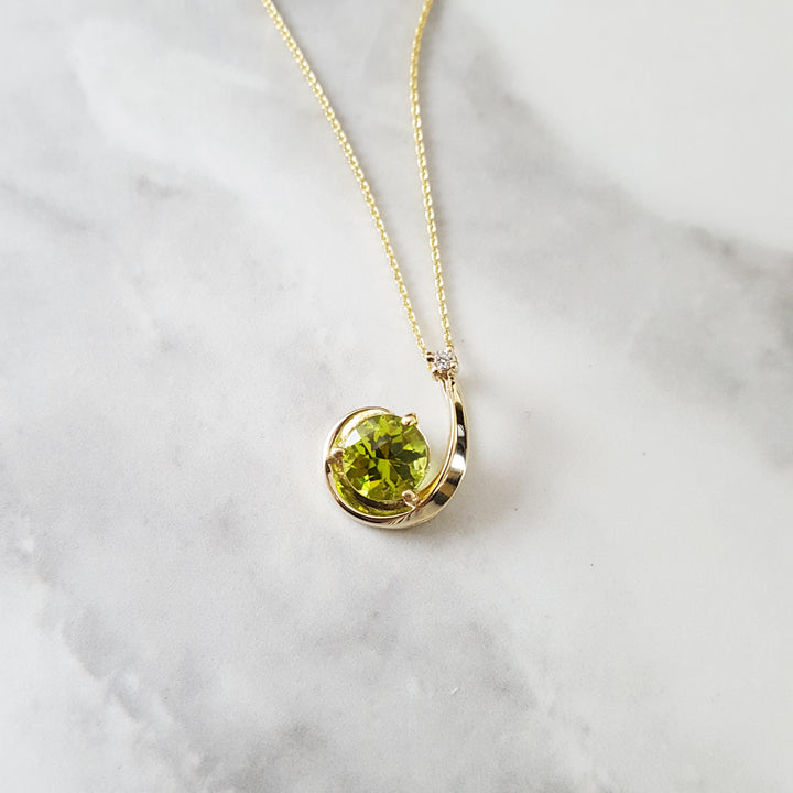 Gold Shooting Star Arizona Peridot Pendant