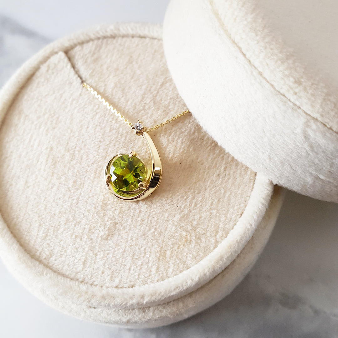 Gold Shooting Star Arizona Peridot Pendant