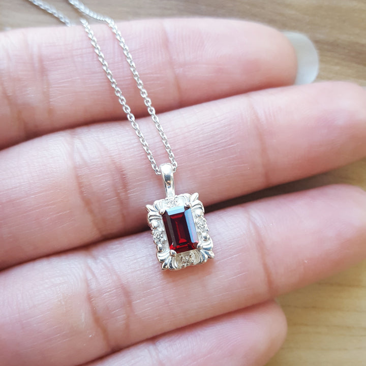 Brilliant Cut Arizona Garnet Pendant