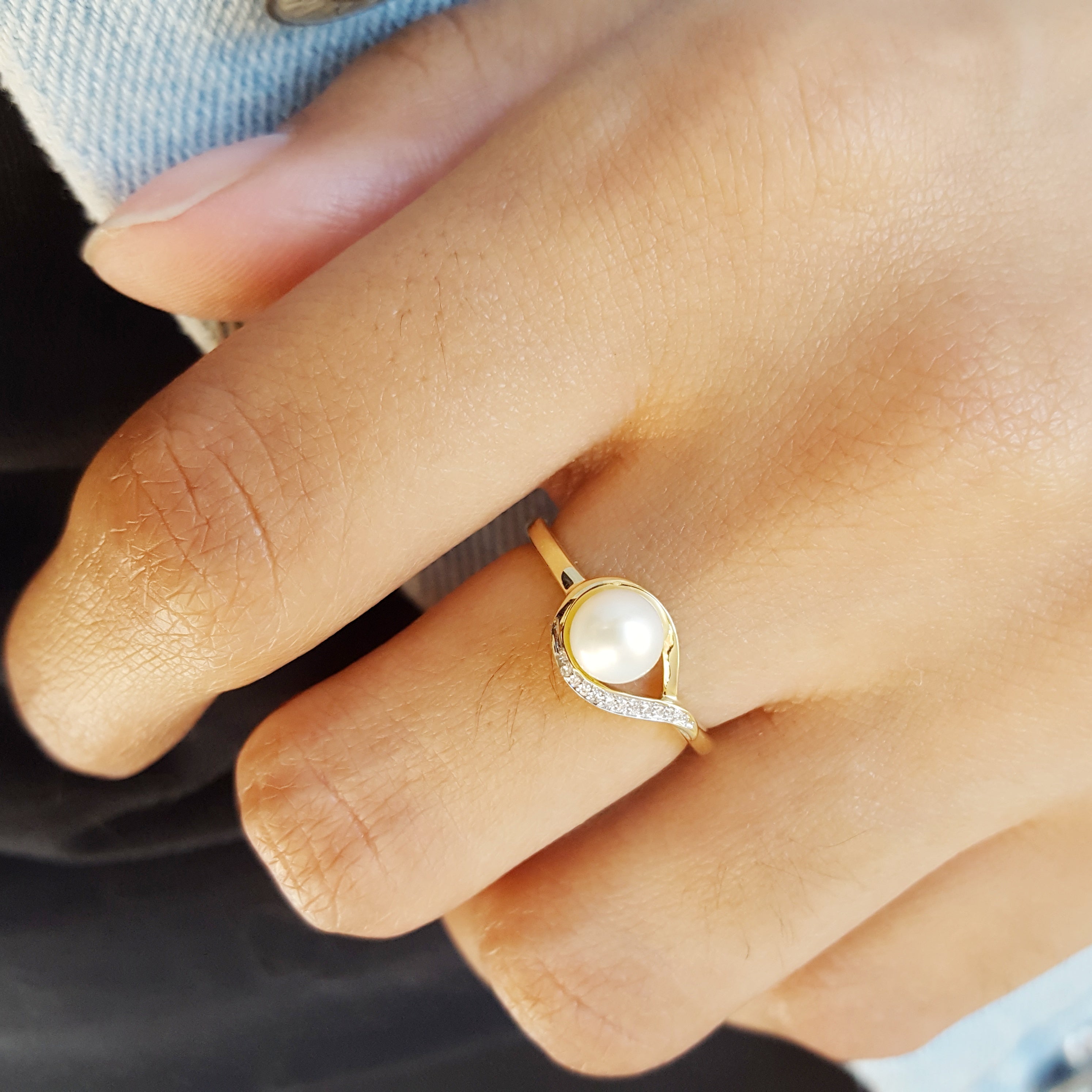 Petite Pearly Ring – Sami Fine Jewelry