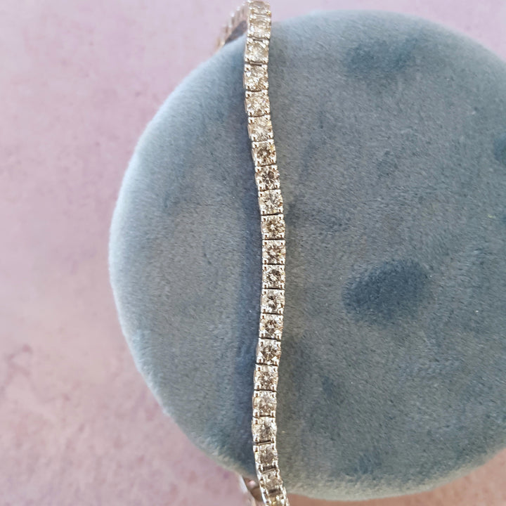 Dazzling Diamond Tennis Bracelet