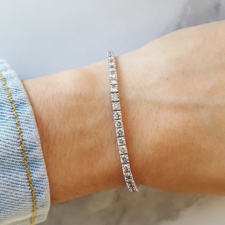 Dazzling Diamond Tennis Bracelet