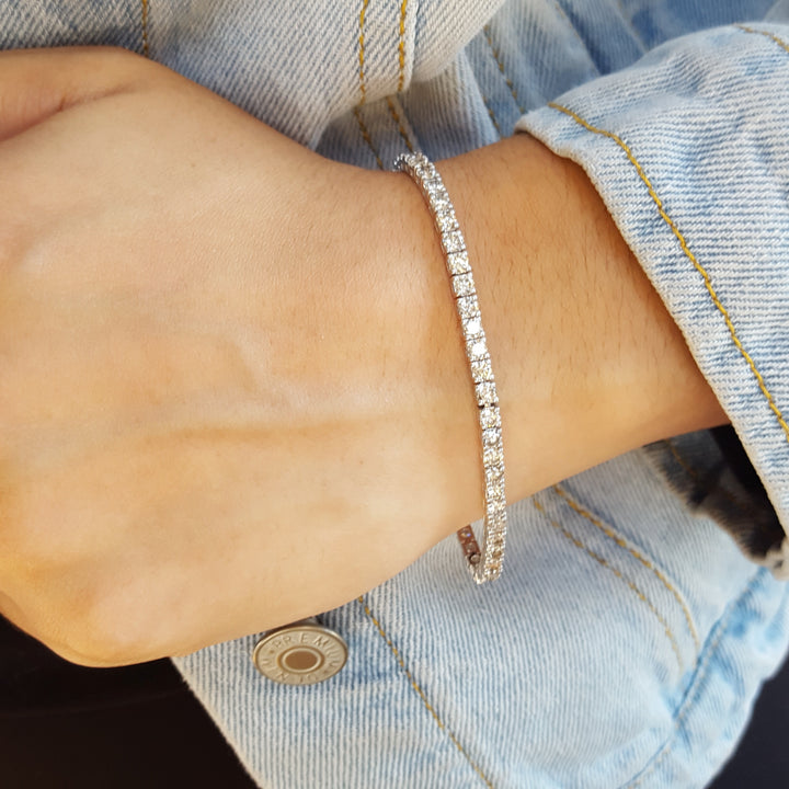 Dazzling Diamond Tennis Bracelet