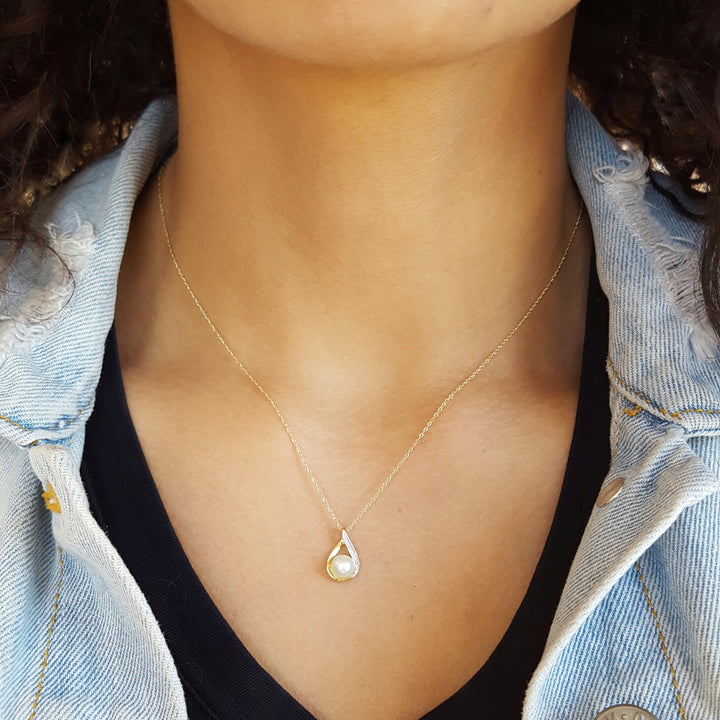 Petite Swooping Pearl Pendant