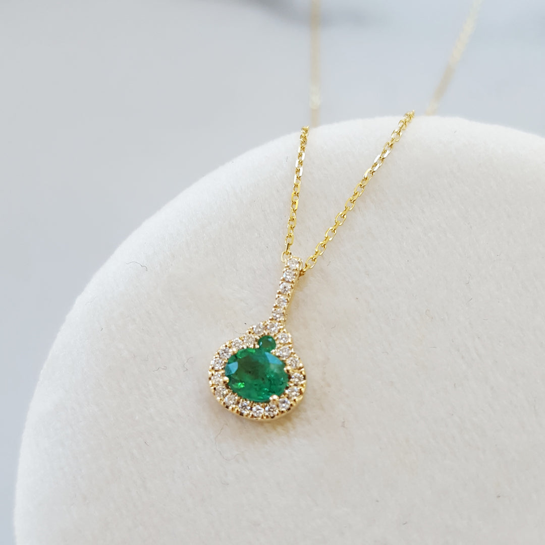 Diamond and Emerald Set
