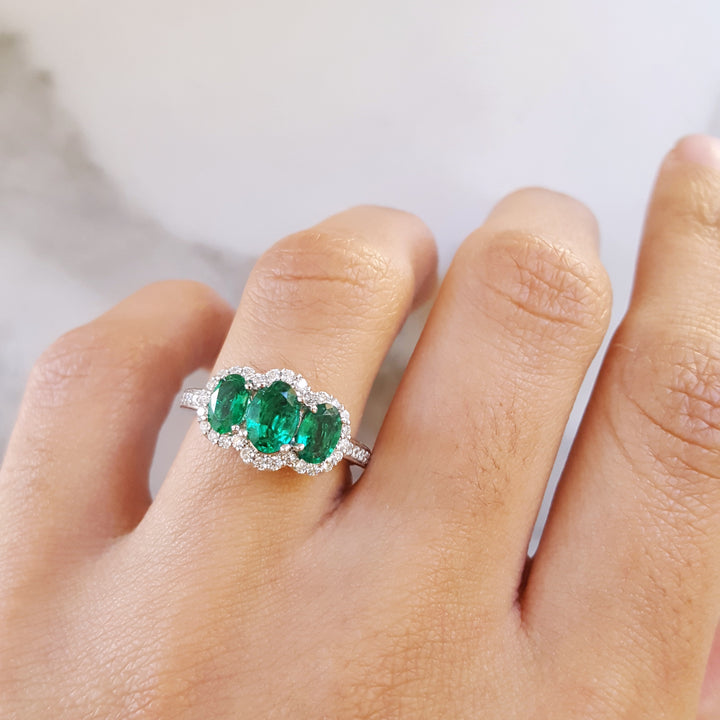 Queen's Emeralds Ring