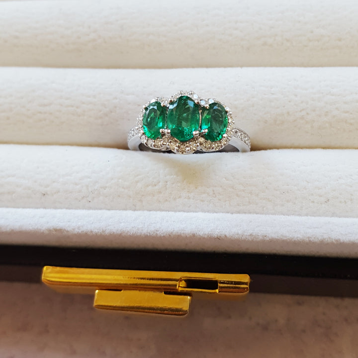 Queen's Emeralds Ring