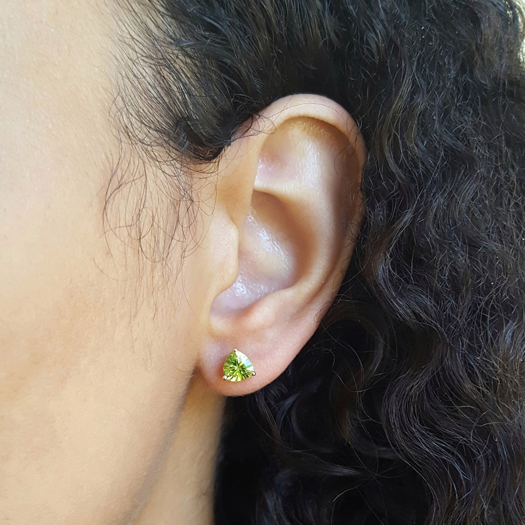 Essential Trillion Peridot Studs