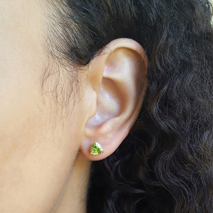 Essential Trillion Peridot Studs