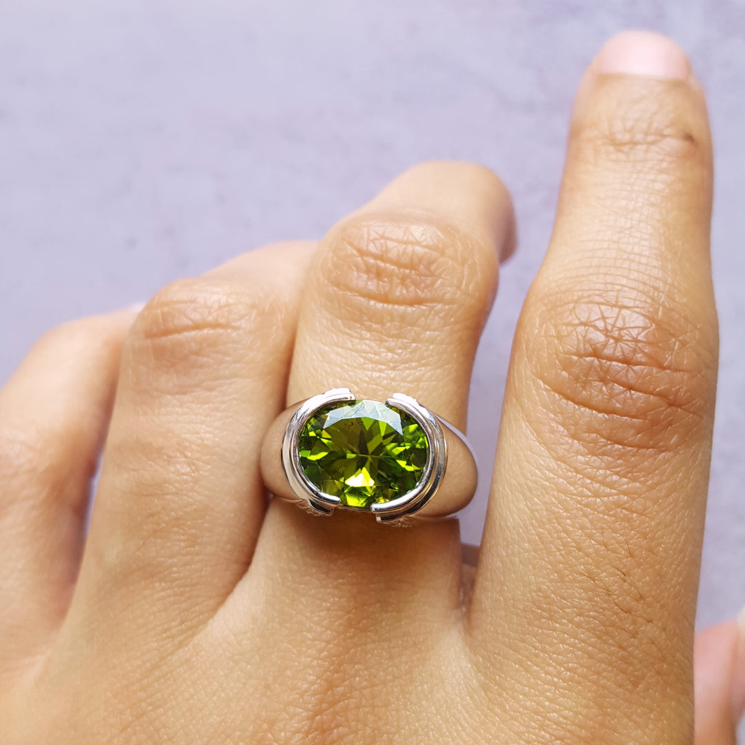 Sleek and Bold Peridot Ring