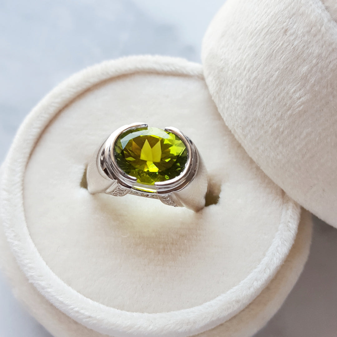 Sleek and Bold Peridot Ring