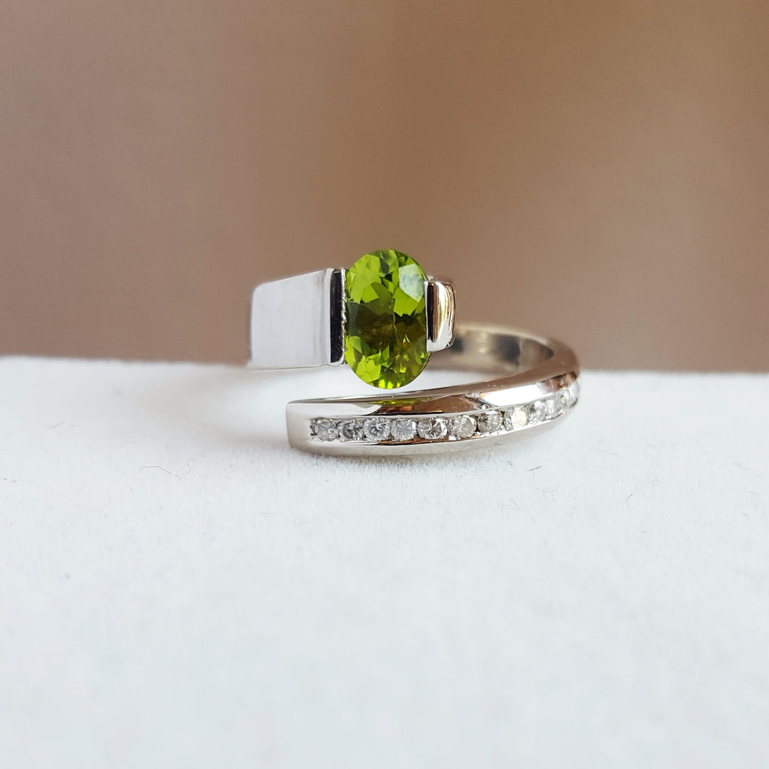 Bypass Modern Peridot Ring