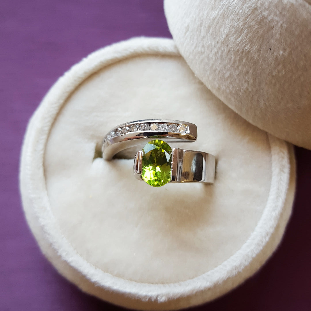 Bypass Modern Peridot Ring
