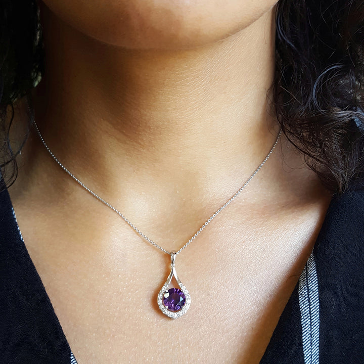 Halo Amethyst Dropping Pendant