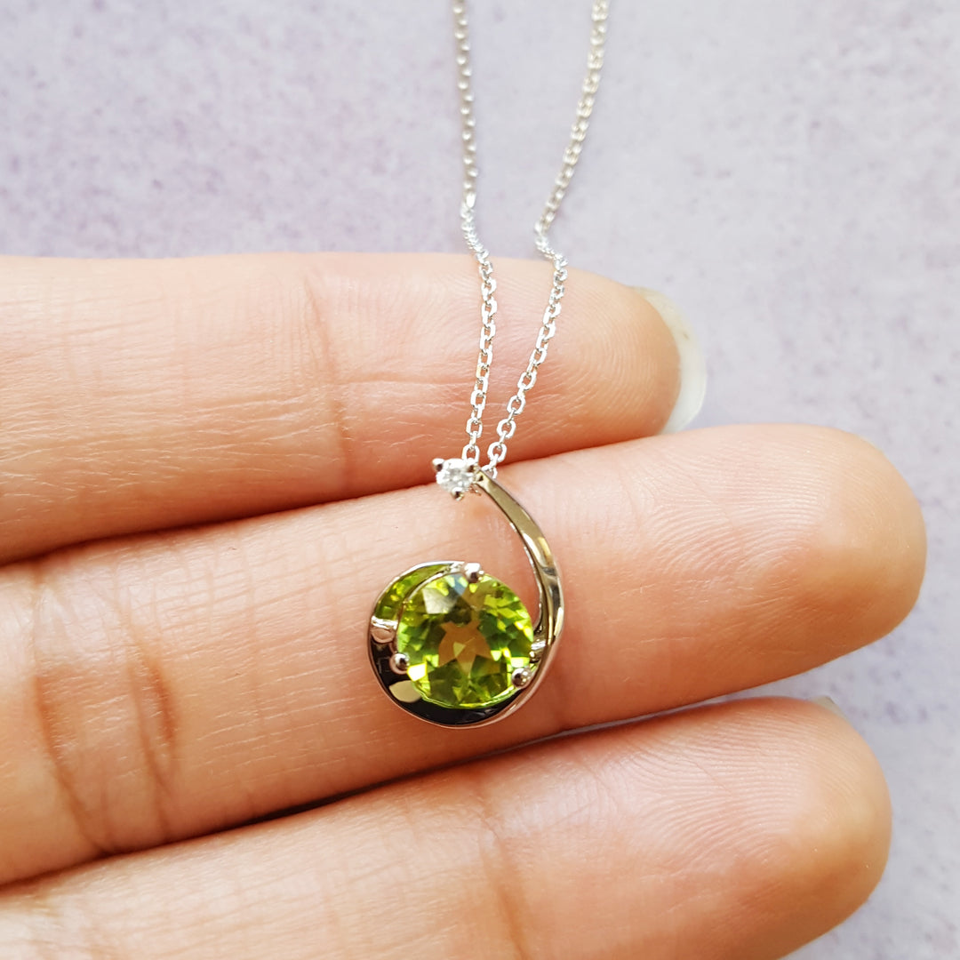 Shooting Star Peridot Pendant