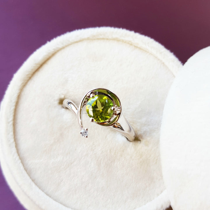 Shooting Star Peridot Ring