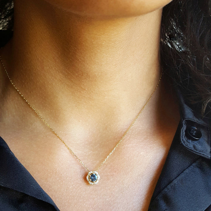 Montana Sapphire Flower Pendant