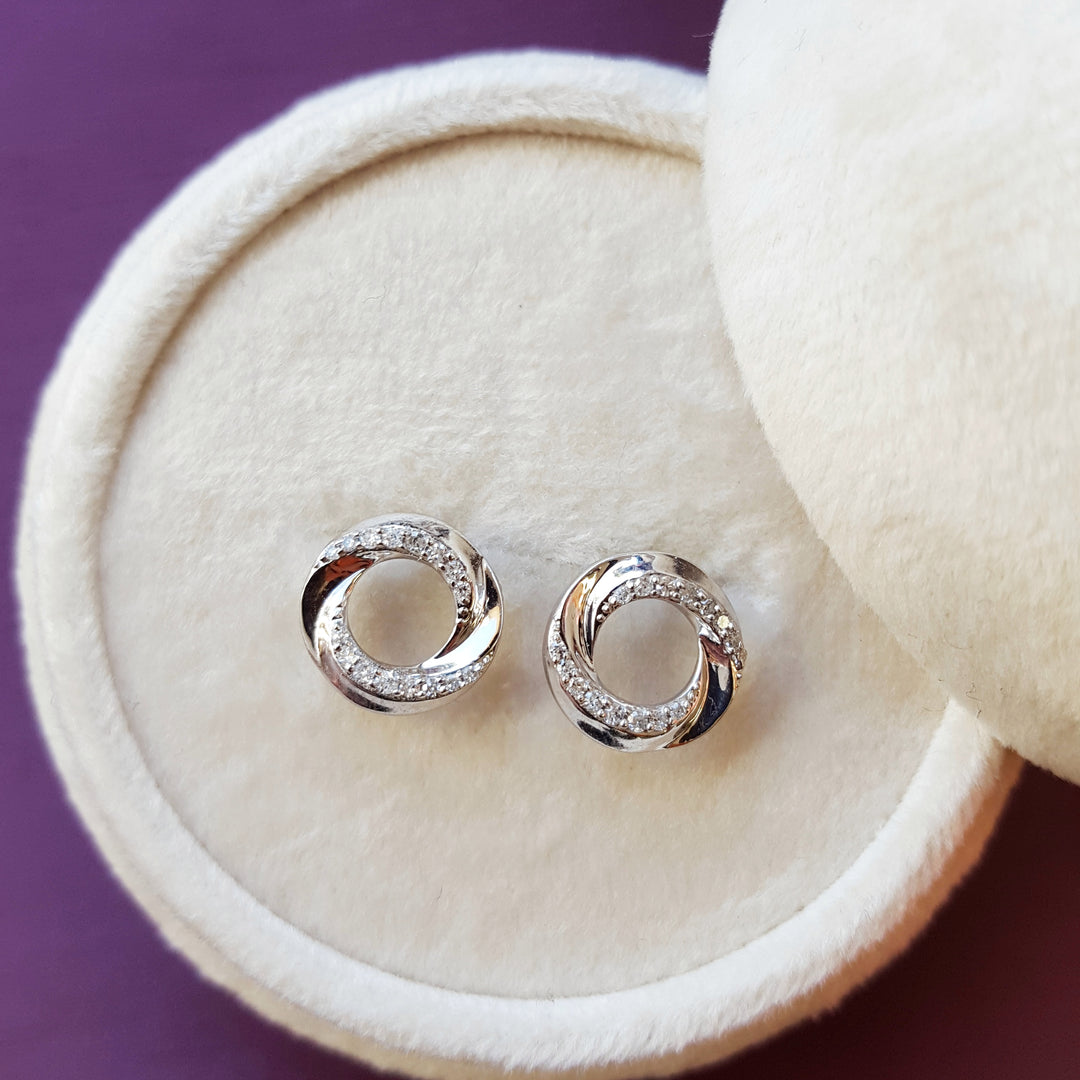 White gold Effortless Round Diamond Accent Studs