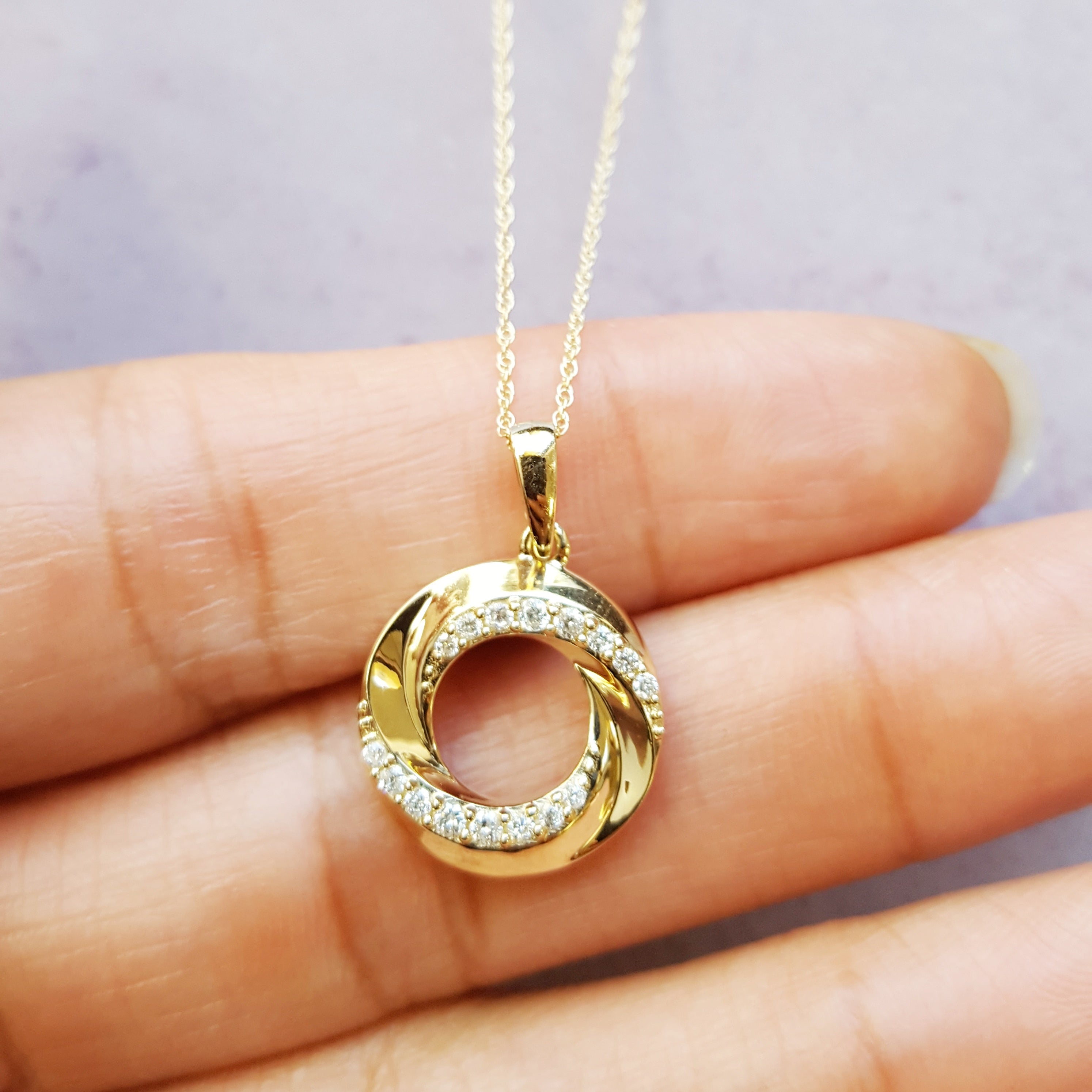 Diamond Dough Loop Pendant – Sami Fine Jewelry