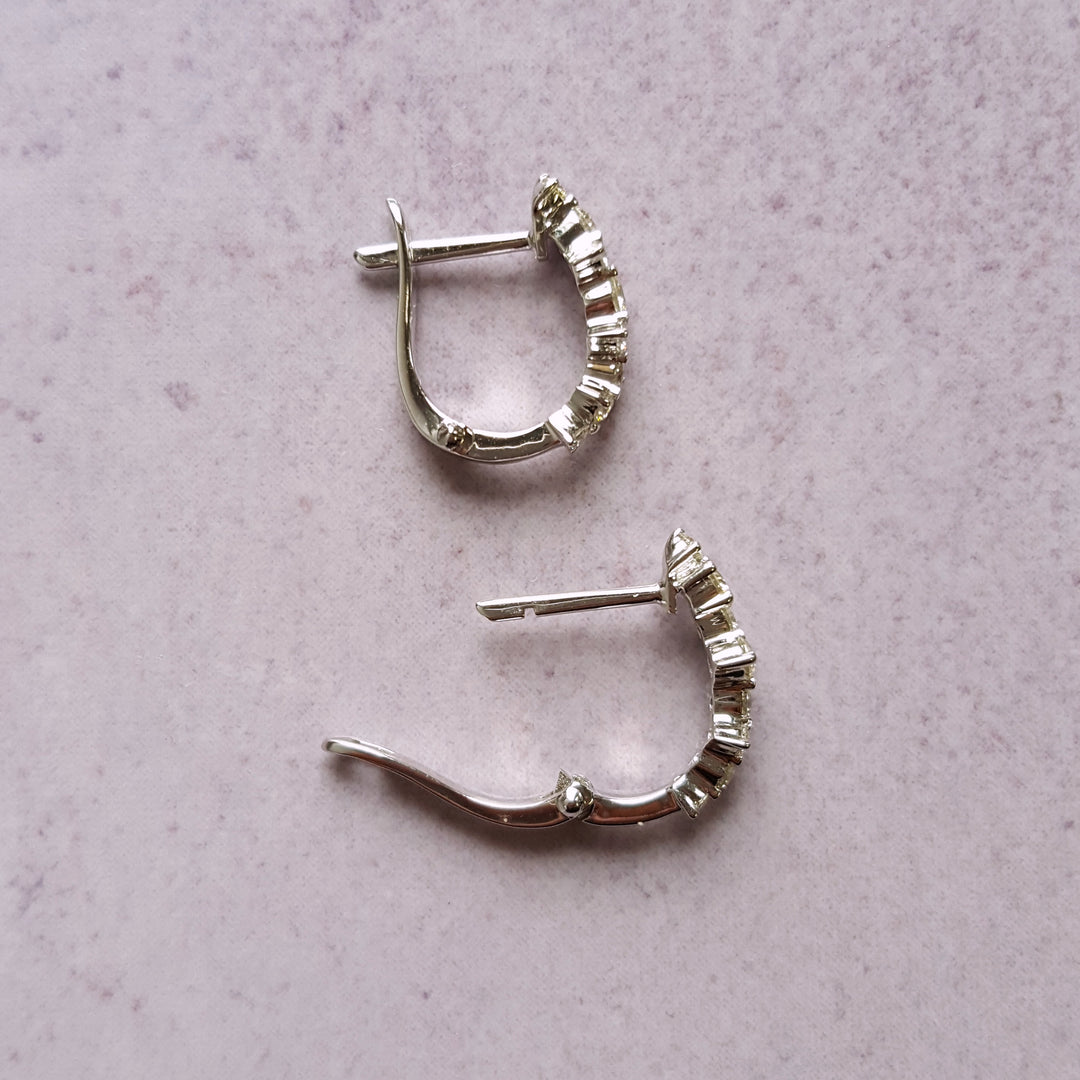 Zig-Zag Diamond Essential Hoops
