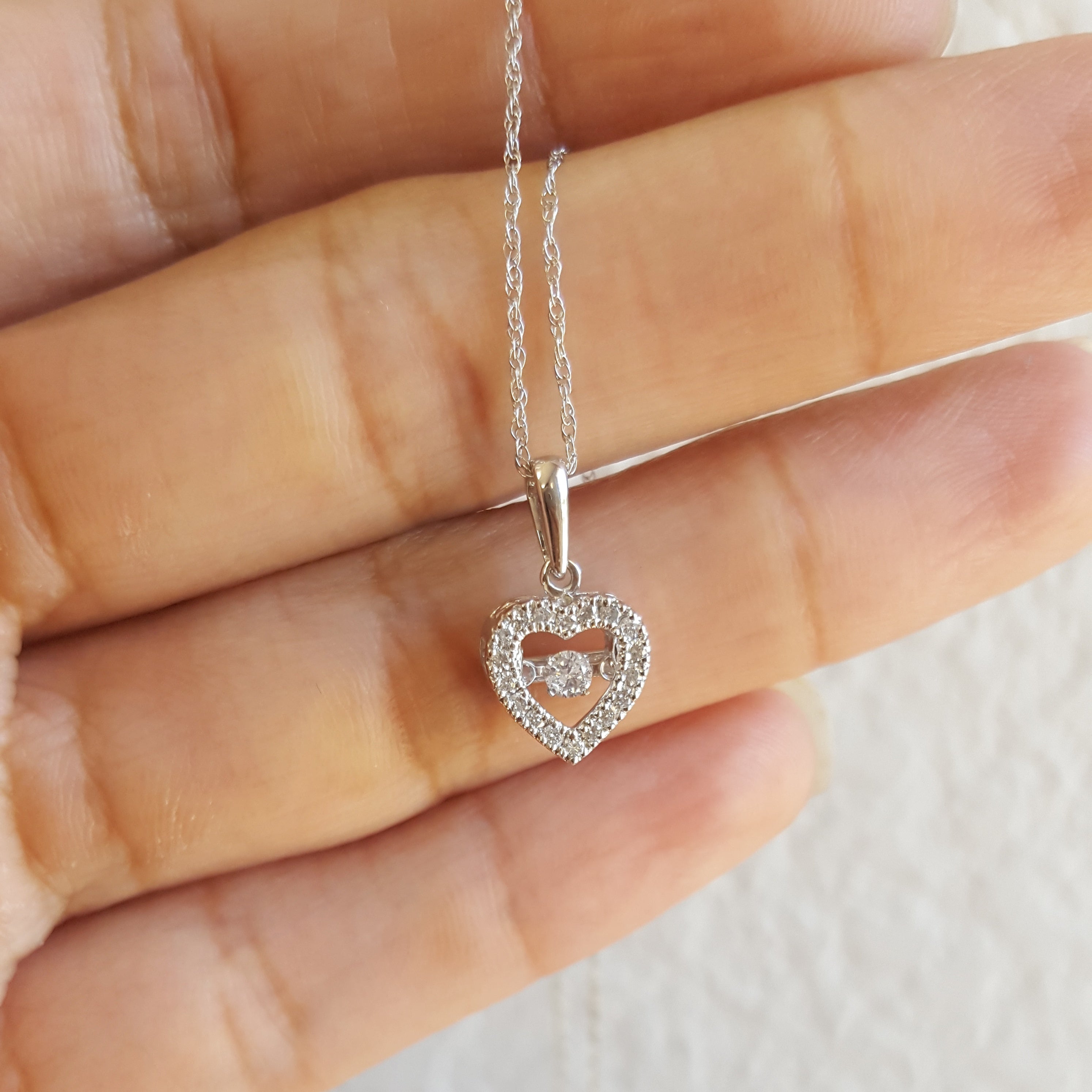 Petite Dancing Diamond Heart Pendant – Sami Fine Jewelry
