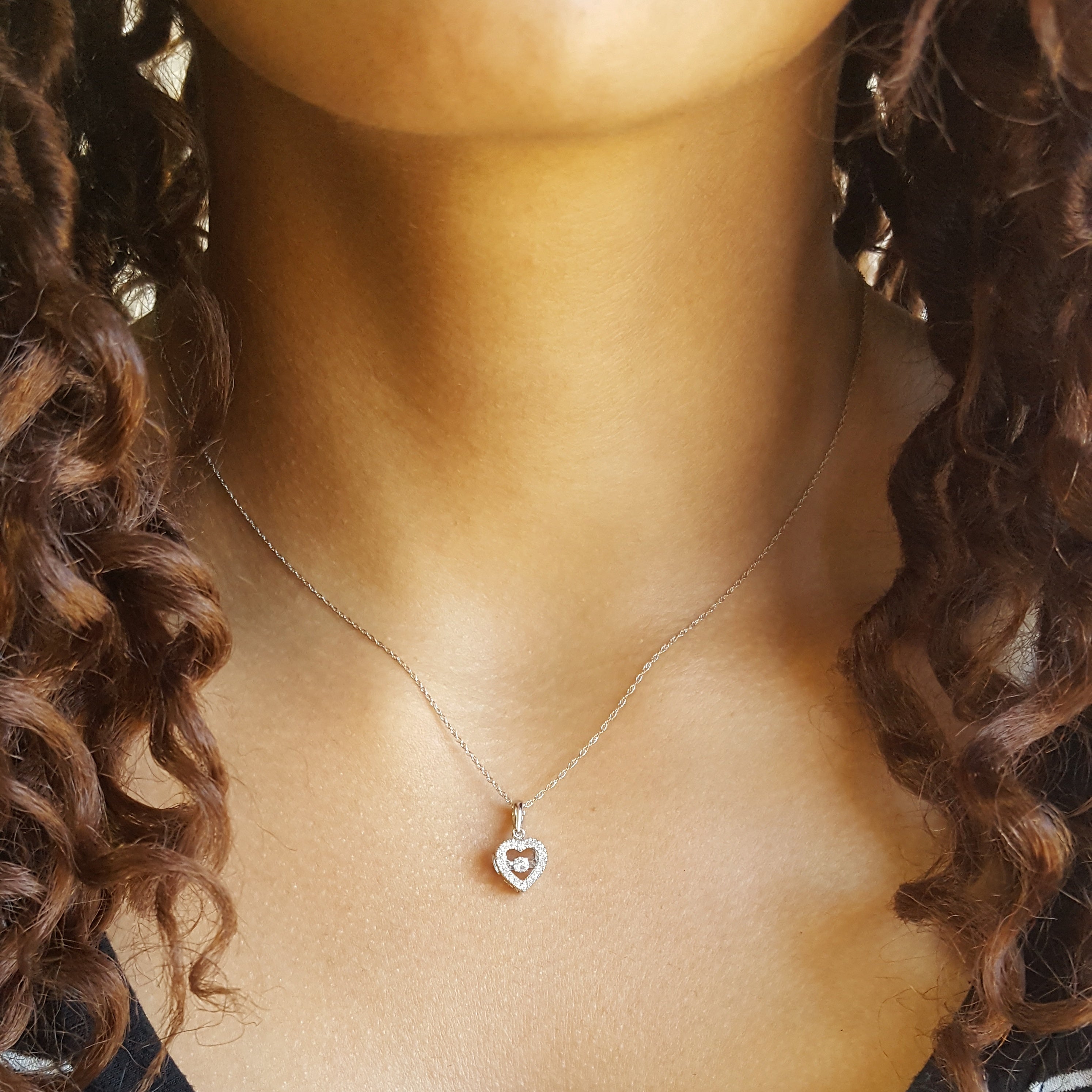 Heart Pendant Petite　ネックレス Petite Dancing Diamond Heart Pendant – Sami Fine Jewelry