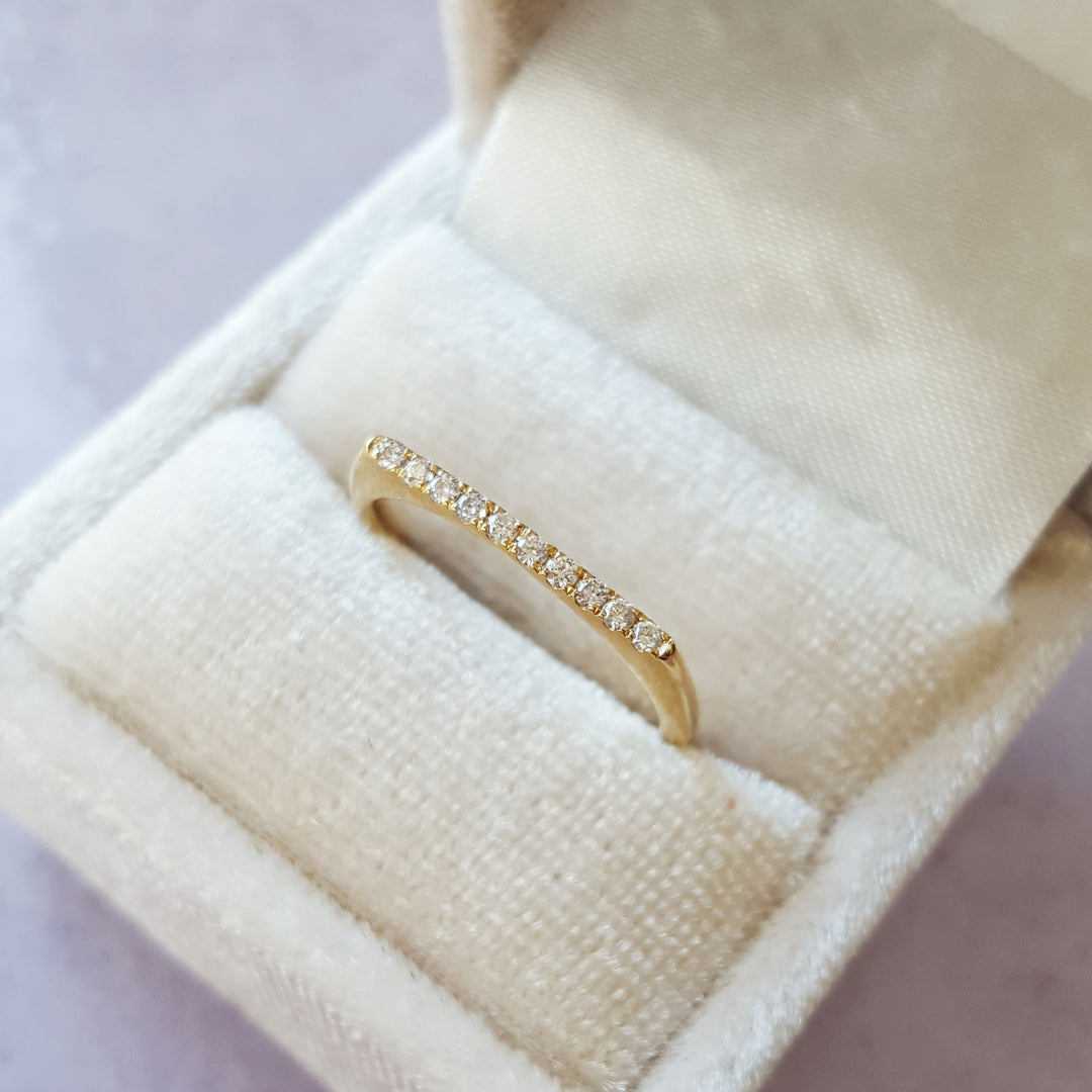 Straight Edge Diamond Band