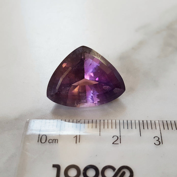 Oblong Trillion Cut Four Peaks Amethyst Vintage Gem