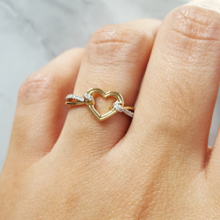 Linked Diamond Heart Ring