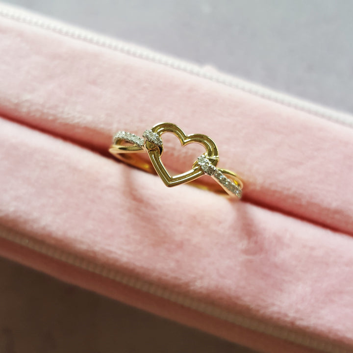 Linked Diamond Heart Ring