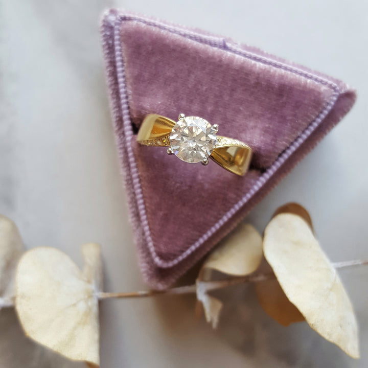 Refined Edge Semi-Mount Engagement Ring