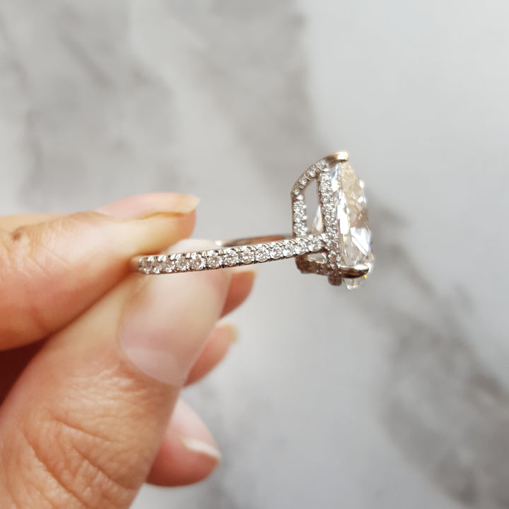 Platinum Pear-Shaped Diamond Engagement Ring