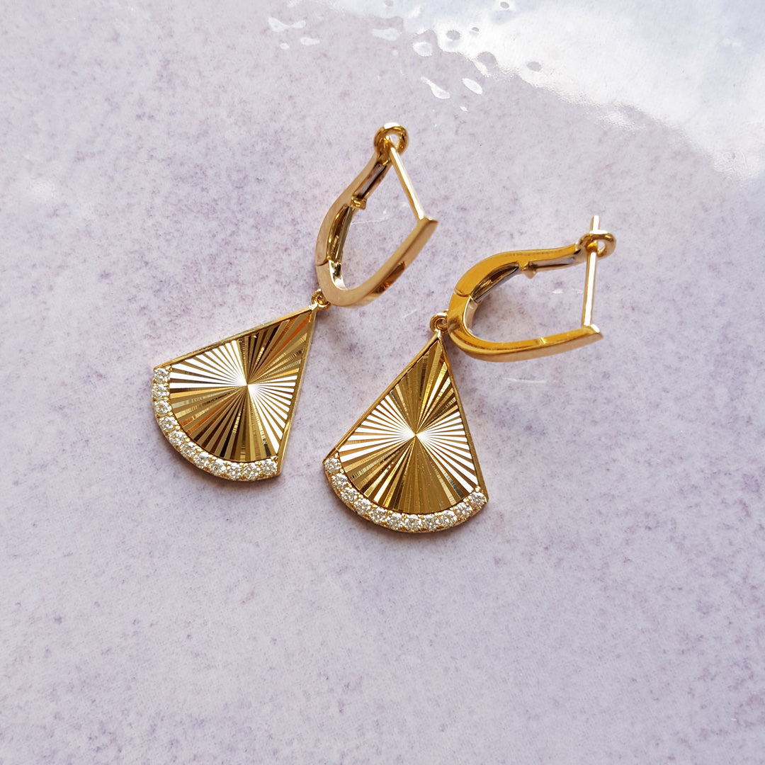 Pleat Design Fan Earrings
