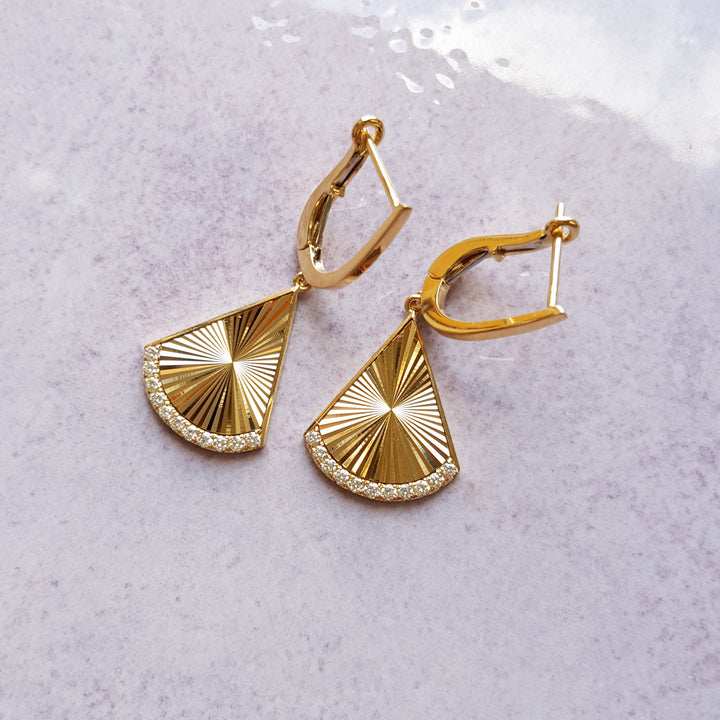 Pleat Design Fan Earrings