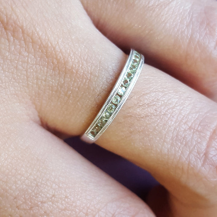 Peridot Channel Stackable Band