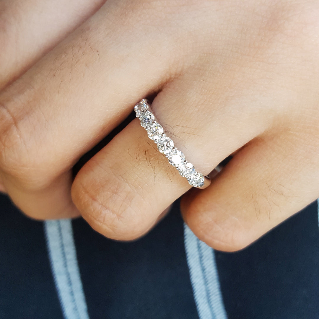 14K White Gold Scalloped Edge Diamond Band