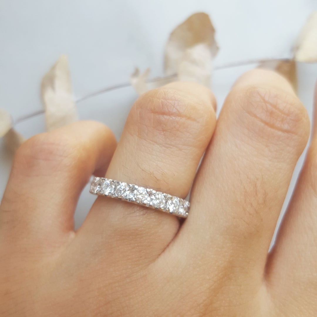 14K White Gold Diamond Band