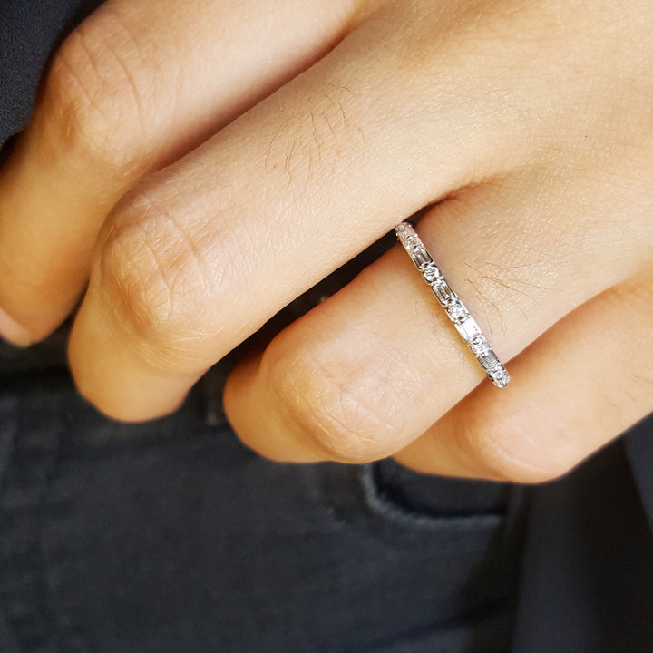 Alternating Diamond Shapes Stackable Band