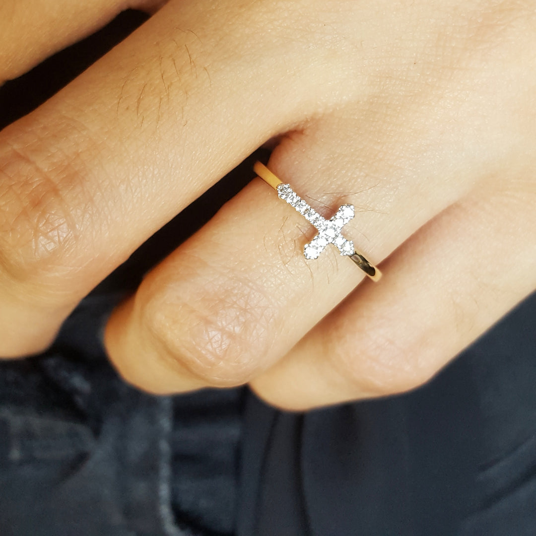 14k Yellow Gold Petite Cross Ring