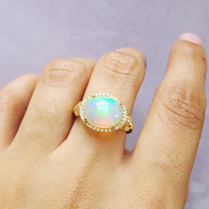 14K Yellow Gold Opal Fashion Ring