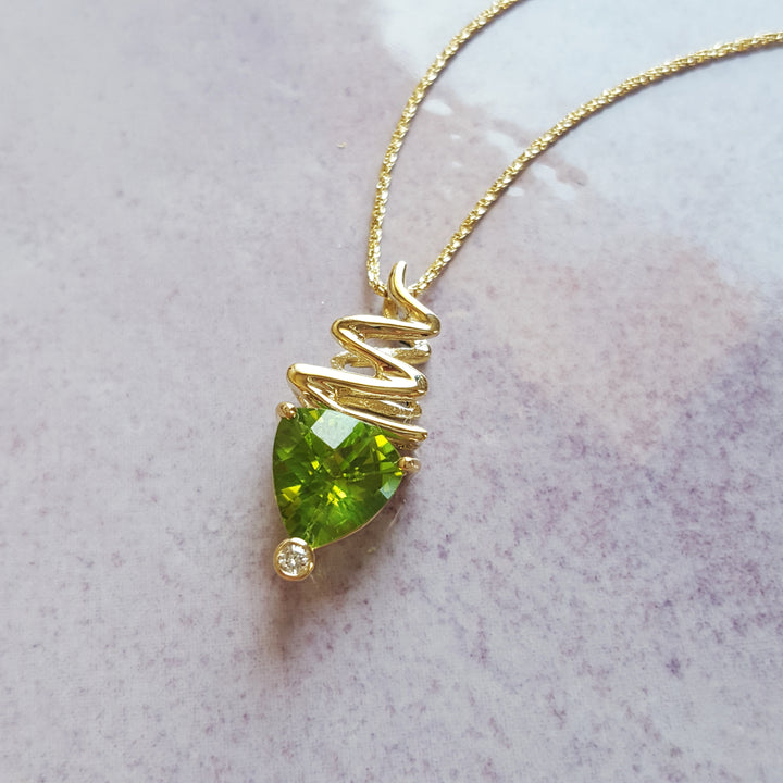 14k Yellow Arizona Peridot Zig Zag Pendant