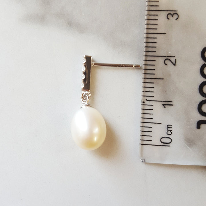 Sterling Silver Freshwater Pearl Drop Studs