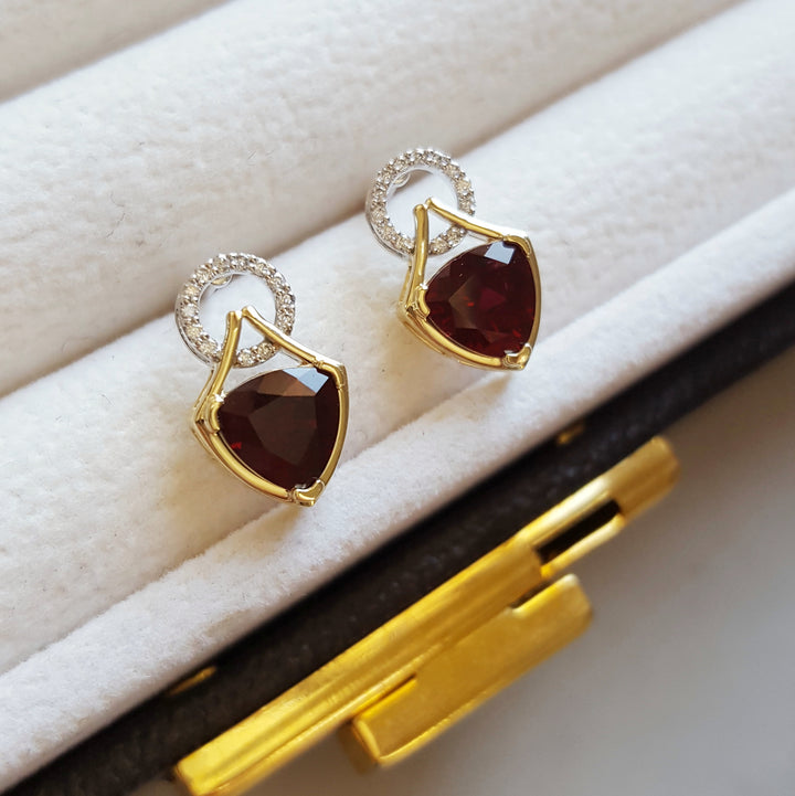 "Scarlet Echo" 14ky Arizona Garnet & Diamond Earrings