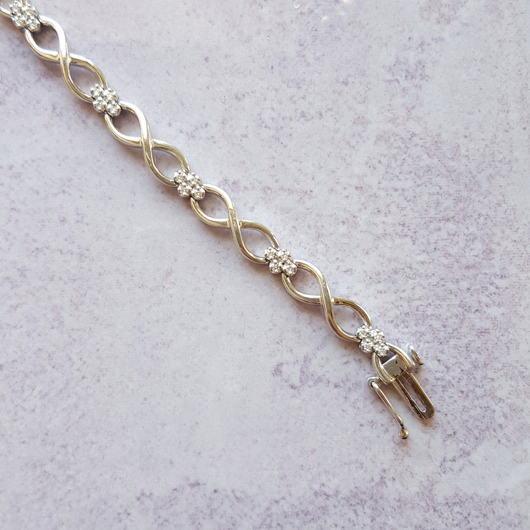 14K White Gold Diamond Link Bracelet