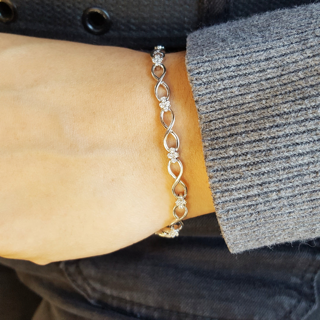 14K White Gold Diamond Link Bracelet