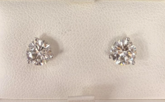 Diamond Stud Earring